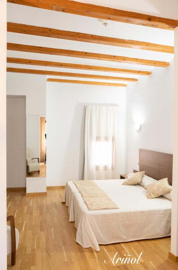Hotel Baron Andilla Valdealgorfa Exteriör bild