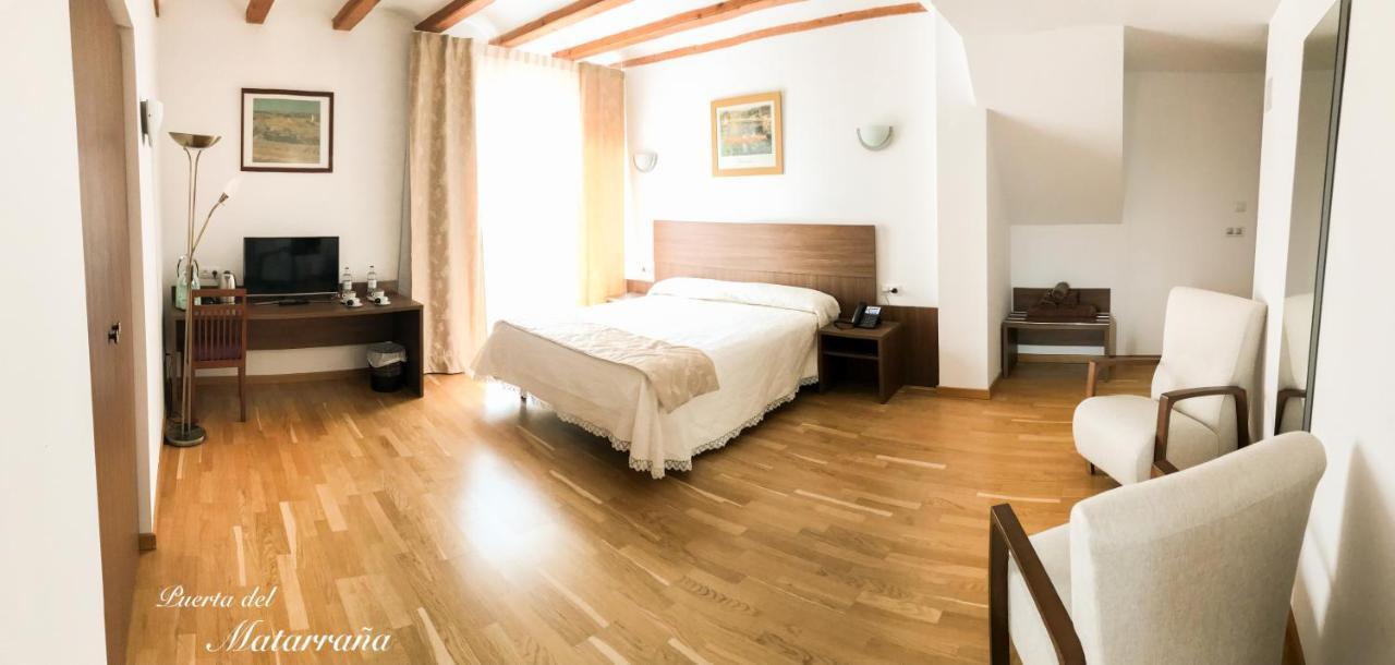 Hotel Baron Andilla Valdealgorfa Exteriör bild