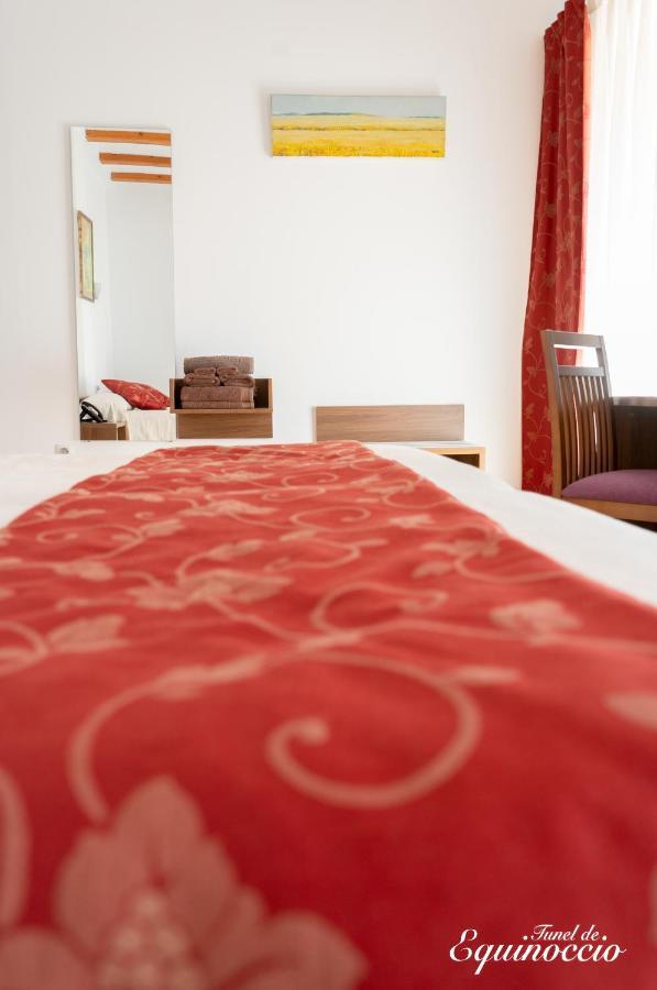 Hotel Baron Andilla Valdealgorfa Exteriör bild